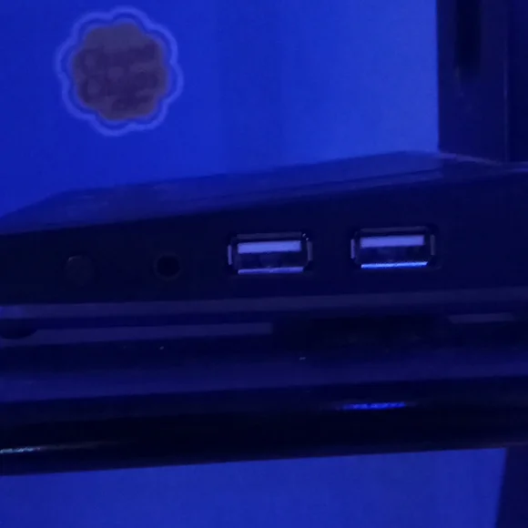 Headset stand - Picture 2 of 2